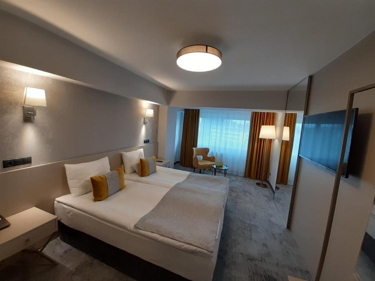Hotel Univers Κλουζ-Ναπόκα Εξωτερικό φωτογραφία