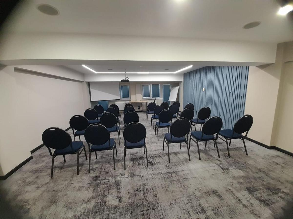 Hotel Univers Κλουζ-Ναπόκα Εξωτερικό φωτογραφία
