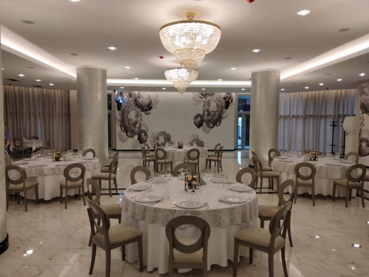 Hotel Univers Κλουζ-Ναπόκα Εξωτερικό φωτογραφία